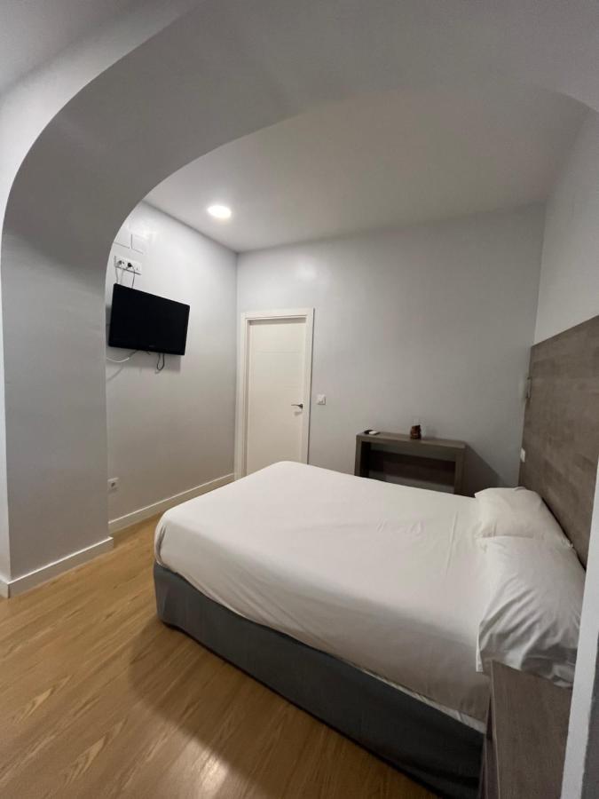 Hostal Atenas Seville Ngoại thất bức ảnh