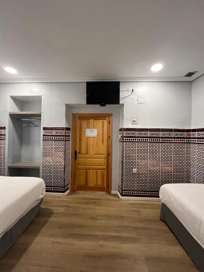 Hostal Atenas Seville Ngoại thất bức ảnh