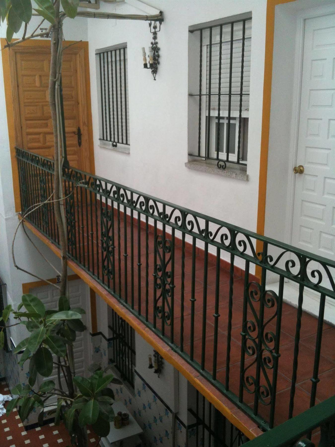 Hostal Atenas Seville Ngoại thất bức ảnh